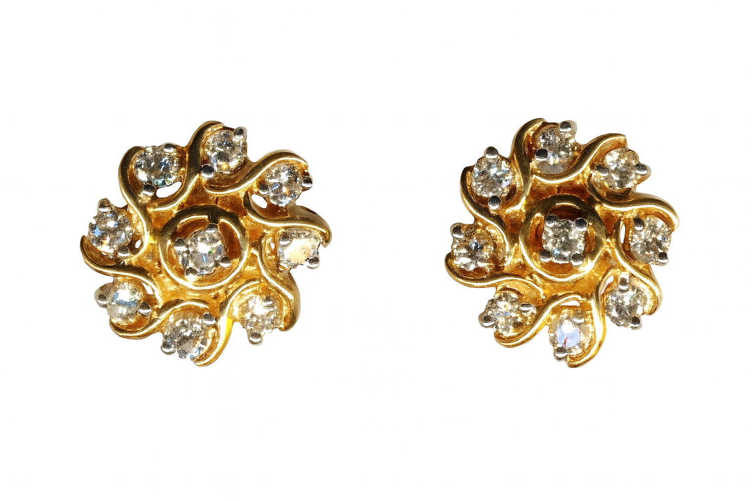 Beautiful 18 Kt Gold  Natural Diamond Earing